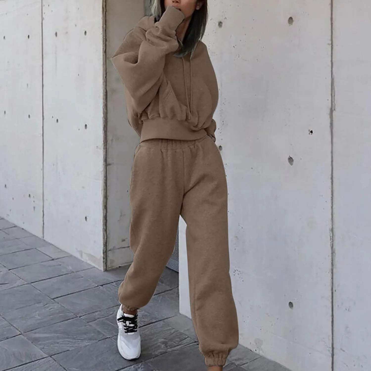 Cropped Hoodies and Jogger Pants Set Women 2 Piece Fleece Lined Fall Outfits Trendy Tracksuits Comfy Sweatsuits