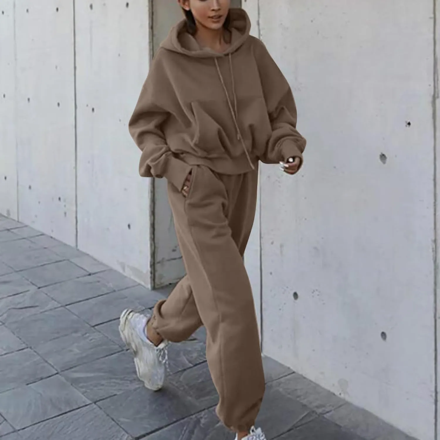 Cropped Hoodies and Jogger Pants Set Women 2 Piece Fleece Lined Fall Outfits Trendy Tracksuits Comfy Sweatsuits
