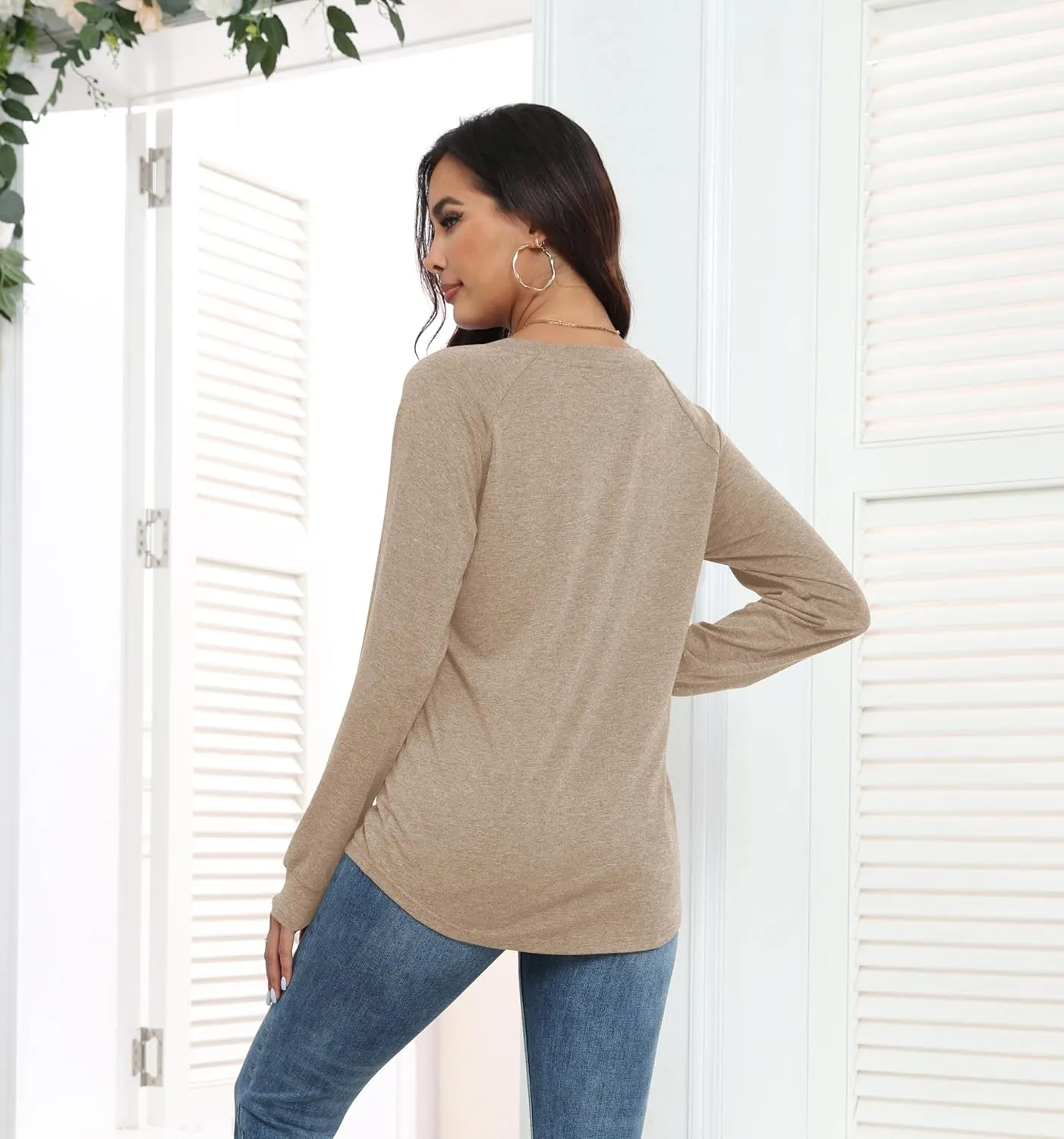 PRIMODA Women's Loose Fit Raglan Long Sleeve Shirts Round Neck Tunic Tops Curved Hem Long T Shirt