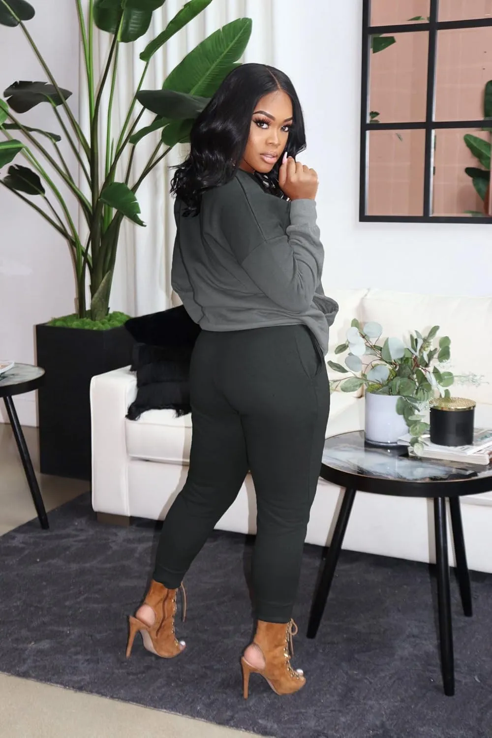 YeGine Womens 2 Piece Outfits Sweatsuits Casual Long Sleeve Jogger Tracksuits Lounge Sets With Pockets