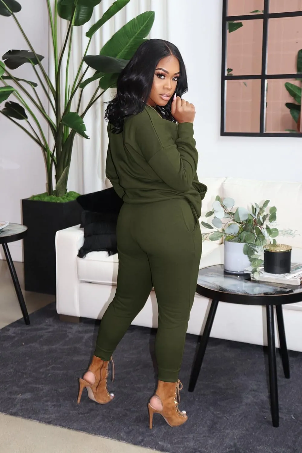 YeGine Womens 2 Piece Outfits Sweatsuits Casual Long Sleeve Jogger Tracksuits Lounge Sets With Pockets